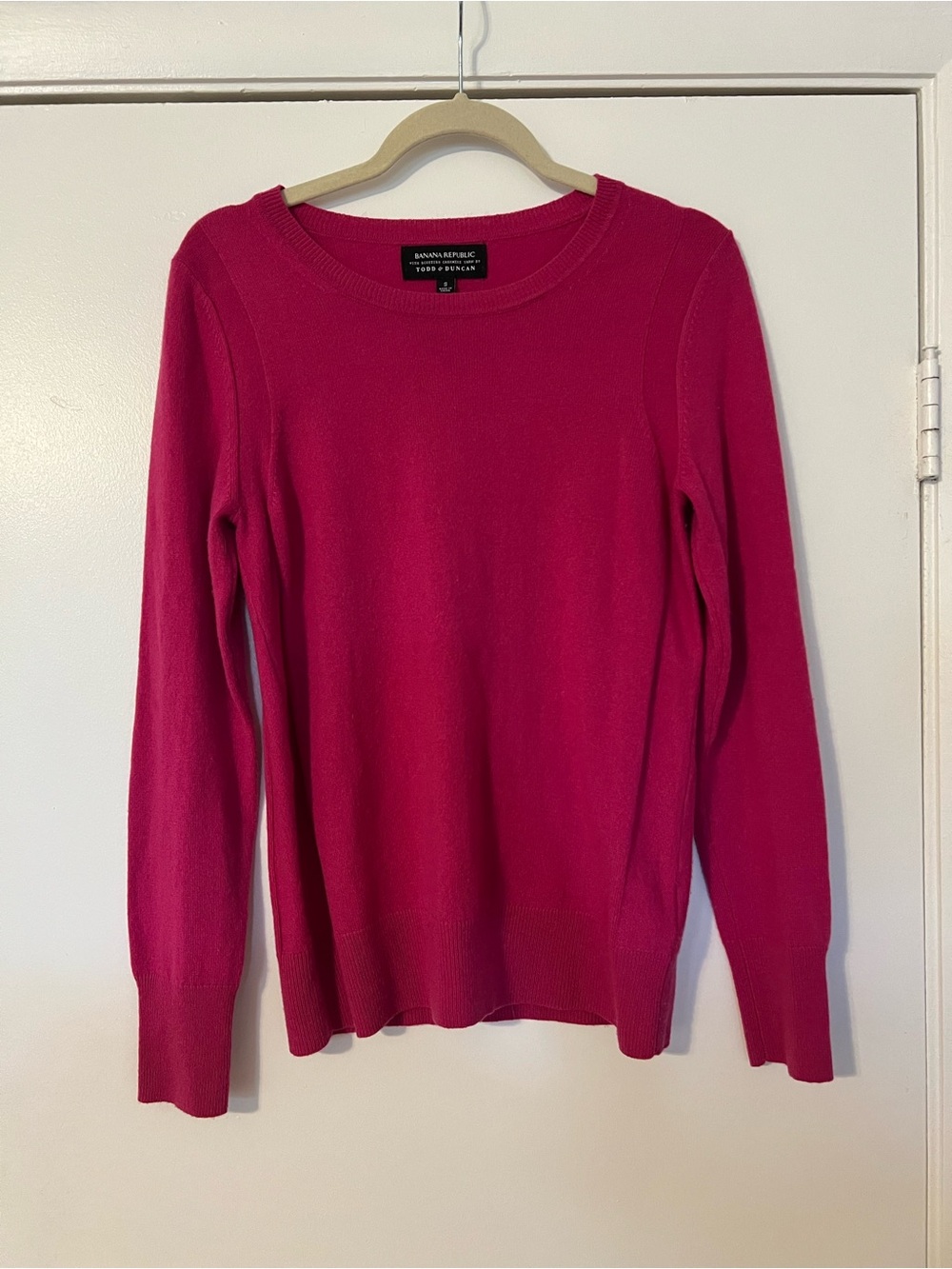Banana Republic Women's Crewneck Sweater - Fuchsia pink